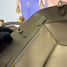 Load image into Gallery viewer, Vendome Tote

