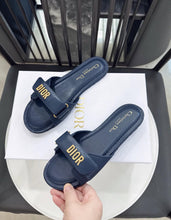 Load image into Gallery viewer, Leather Sandals
