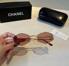 Load image into Gallery viewer, Logo Sunglasses
