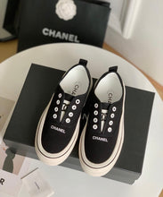 Load image into Gallery viewer, CC Trainers
