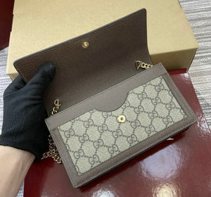 Ophidia Clutch