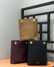 Load image into Gallery viewer, Pebble Pouch
