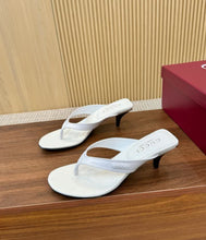 Load image into Gallery viewer, Thong Sandals
