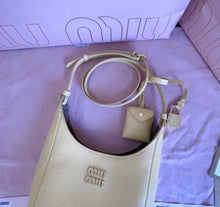 Load image into Gallery viewer, Leather Bucket Bag
