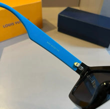 Load image into Gallery viewer, Logo Sunglasses
