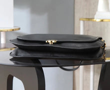 Load image into Gallery viewer, Soft Besace
