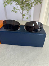 Load image into Gallery viewer, Logo Sunglasses
