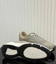 Load image into Gallery viewer, B30 Trainers
