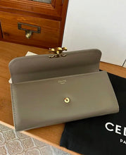 Load image into Gallery viewer, Triomphe Purse
