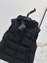Load image into Gallery viewer, Logo Gilet
