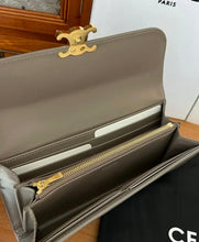 Load image into Gallery viewer, Triomphe Purse
