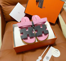 Load image into Gallery viewer, Chypre Sandals
