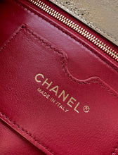 Load image into Gallery viewer, Lambskin Clutch

