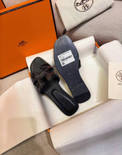 Load image into Gallery viewer, Oran Sandals
