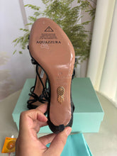 Load image into Gallery viewer, Strappy Sandals
