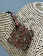 Load image into Gallery viewer, Petal Basket Bag
