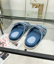 Load image into Gallery viewer, GG Sandals
