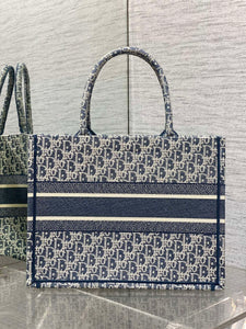 Medium Book Tote