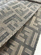 Load image into Gallery viewer, Cashmere Scarf
