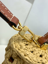 Load image into Gallery viewer, Vanity Chain Pouch
