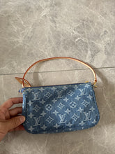 Load image into Gallery viewer, Pochette Cargo
