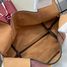 Load image into Gallery viewer, Medium Softbit Bag
