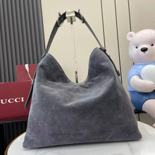 Load image into Gallery viewer, Beatrix Tote
