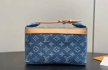 Load image into Gallery viewer, Cruiser Toiletry Bag
