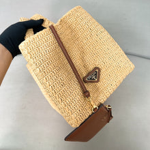 Load image into Gallery viewer, Raffia Tote Bag
