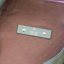 Load image into Gallery viewer, Maxi Softbit Bag
