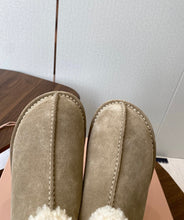 Load image into Gallery viewer, Shearling Boots
