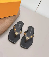 Load image into Gallery viewer, Leather Sandals

