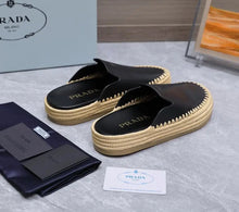Load image into Gallery viewer, Leather Mules
