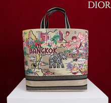 Load image into Gallery viewer, Large Book Tote
