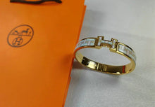 Load image into Gallery viewer, Clic Bracelet
