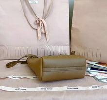Load image into Gallery viewer, Leather Bucket Bag
