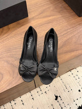 Load image into Gallery viewer, CC Sandals
