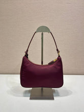 Load image into Gallery viewer, Re Edition Bag

