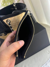 Load image into Gallery viewer, Small Raffia Tote
