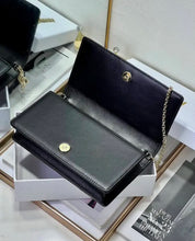 Load image into Gallery viewer, Lady D Clutch
