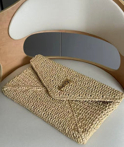 Cassandre Envelope Pouch