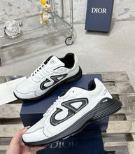 Load image into Gallery viewer, B30 Trainers
