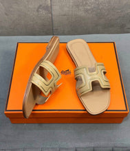 Load image into Gallery viewer, Oran Sandals
