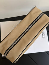 Load image into Gallery viewer, Zipped Pouch

