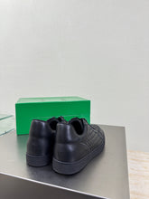 Load image into Gallery viewer, Leather Trainers
