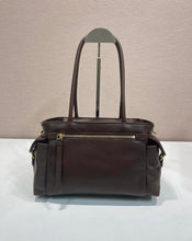 Load image into Gallery viewer, Explore Tote
