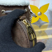 Load image into Gallery viewer, Bella
