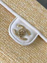 Load image into Gallery viewer, Classic Flap Raffia
