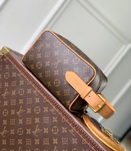 Load image into Gallery viewer, Cargo Toiletry Bag
