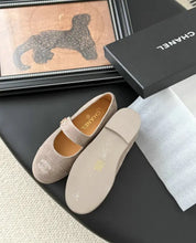 Load image into Gallery viewer, CC Pumps
